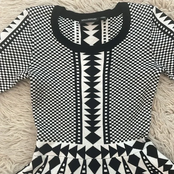 NWT Nina Leonard black ivory white geometric pattern flare skater dress size XS - Picture 6 of 11